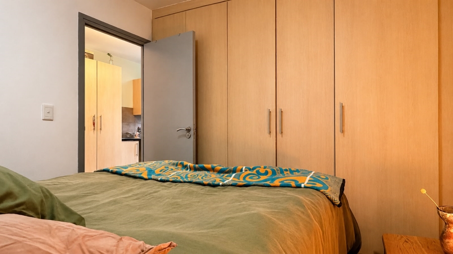 1 Bedroom Property for Sale in Zonnebloem Western Cape